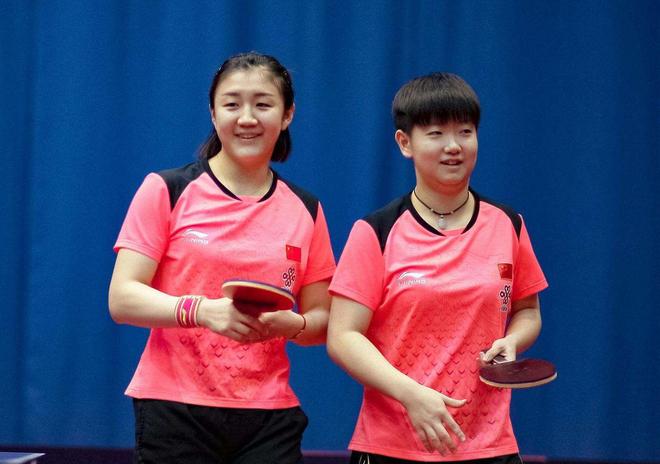 肘区策应 肘区策应